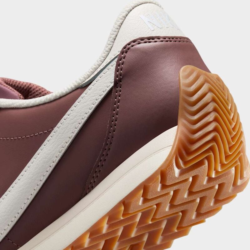 [Ljava.lang.String;@481c2bde Nike Pacific, Marr&oacute;n, hi-res