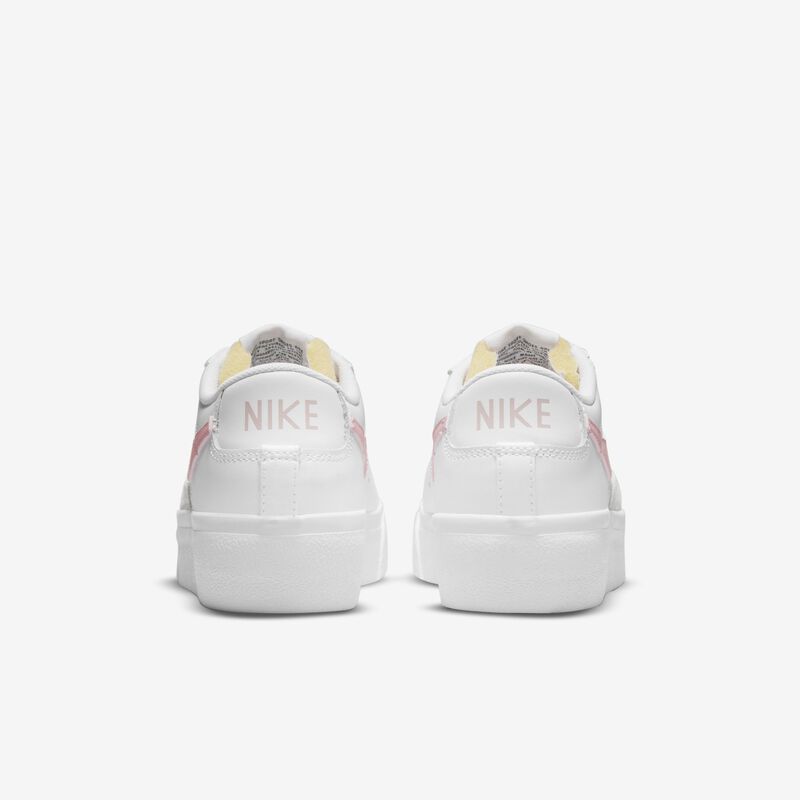 Nike Blazer Low Platform, Blanco/Rosa Esmalte-Blanco Cumbre-Negro, hi-res