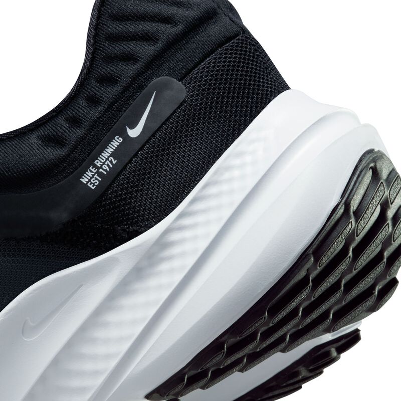Nike Quest 5, Negro/Gris hierro/Gris humo oscuro/Blanco, hi-res