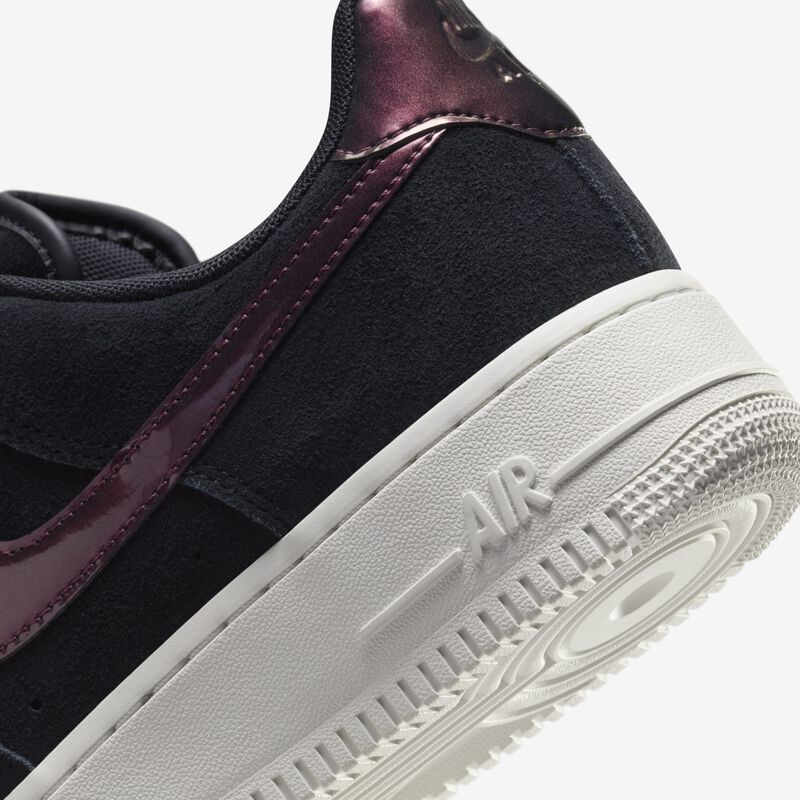 Nike Air Force 1 '07 SE, Negro/Negro-Blanco Cumbre-Granate Noche, hi-res