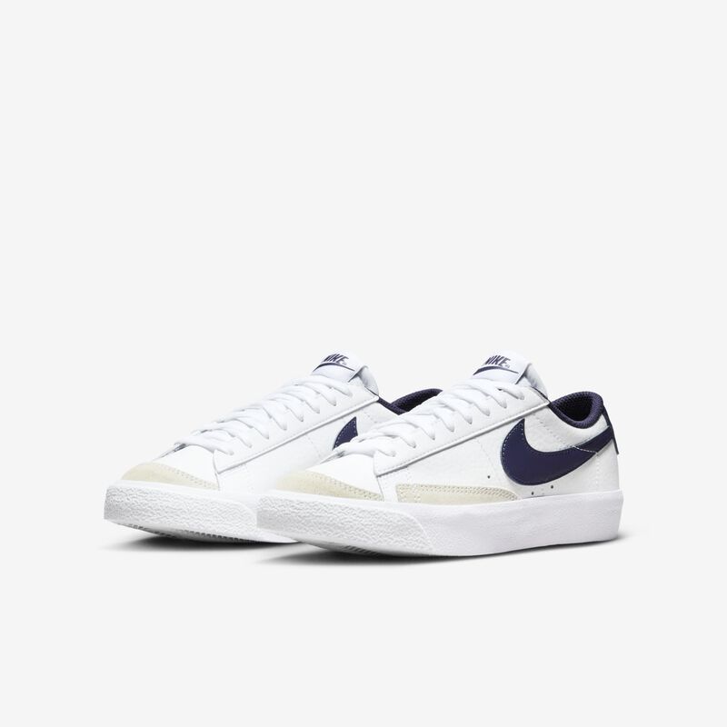 Nike Blazer Low 77, Blanco/Azul marino medianoche-Gris fútbol, hi-res