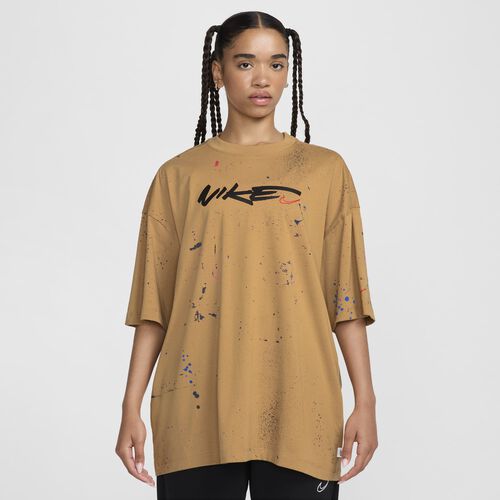 Nike Sportswear Breaking