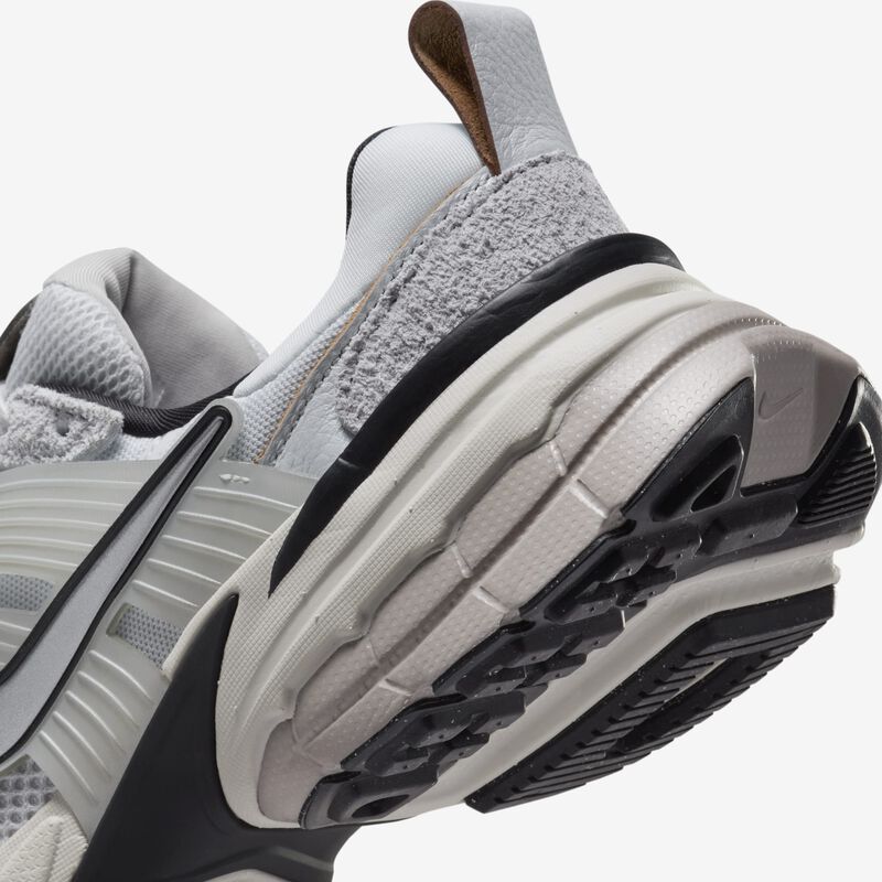 Nike V2K Run, Platino Puro/Tinte Platino/Hueso Claro/Cromo, hi-res