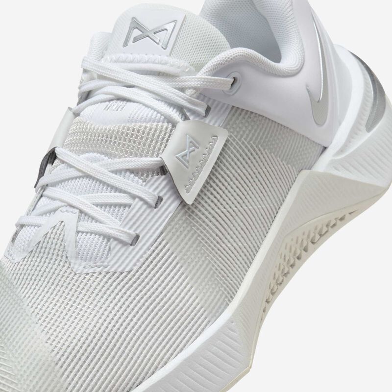 Nike Metcon 10, Blanco/Tinte Platino/Gris Lobo/Plata metalizado, hi-res