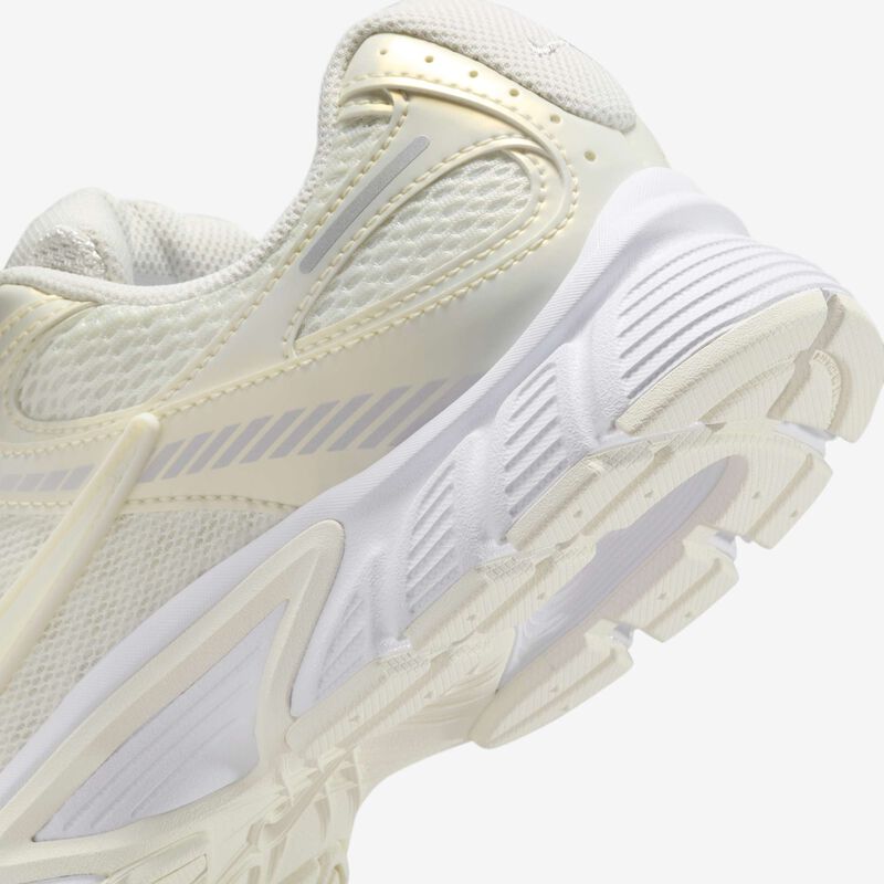 Nike V5 RNR, Perla Suave/Blanco-Vela-Plata Metalizada, hi-res