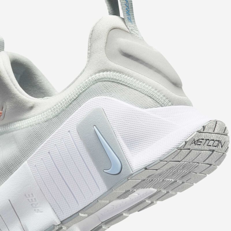 Nike Free Metcon 6, Polvo Fotón/Gris Humo Claro/Blanco Cumbre/Plata Metalizado, hi-res