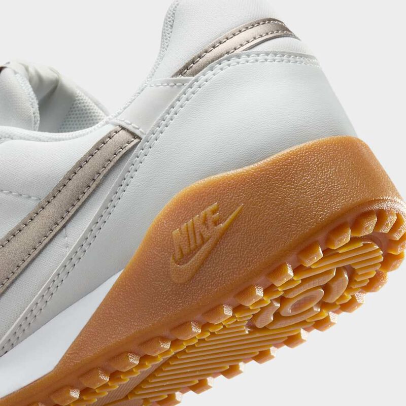 Nike Terra Manta, Polvo De Fotones/Peltre Met&aacute;lica-Marr&oacute;n Goma Claro-Peltre Plano, hi-res