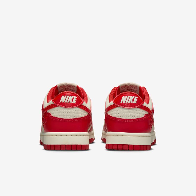 Nike Dunk Low, Leche De Coco/Marfil Pálido/Negro/Rojo Universitario, hi-res
