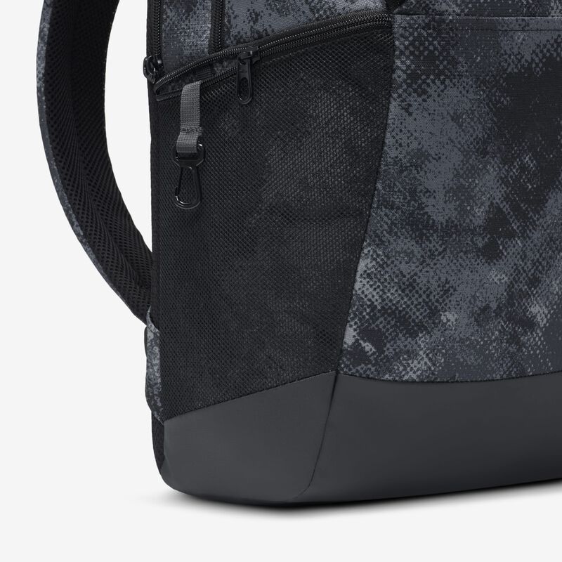 Nike Brasilia, Gris Hierro/Negro/Gris Humo Claro, hi-res