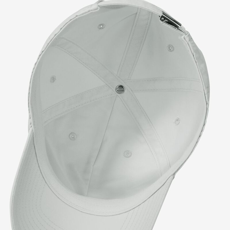 Nike Dri-FIT Club, Gris Humo Claro/Plata Metalizado, hi-res