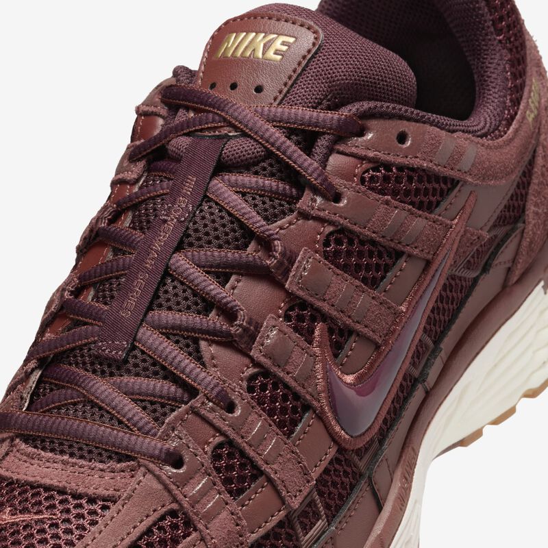Nike P-6000 SE, Pony Oscuro/Oro Metalizado/Marfil Pálido/Burgundy Crush, hi-res