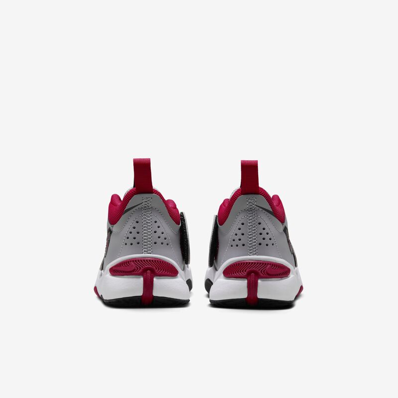 Nike Team Hustle D 11, Gris Cemento/Rojo Gimnasio-Negro-Blanco, hi-res
