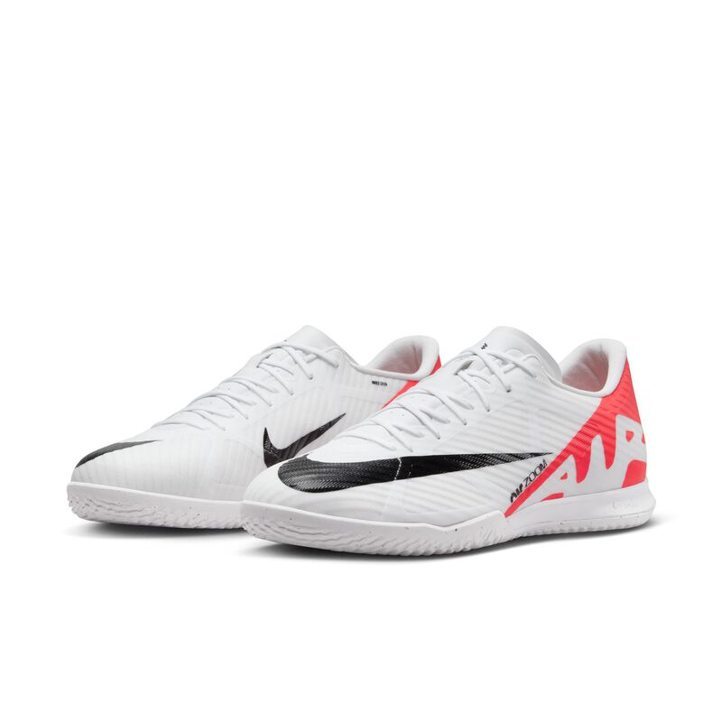 Nike Zoom Mercurial Vapor 15 Academy IC, Carmesí brillante/Negro/Blanco, hi-res