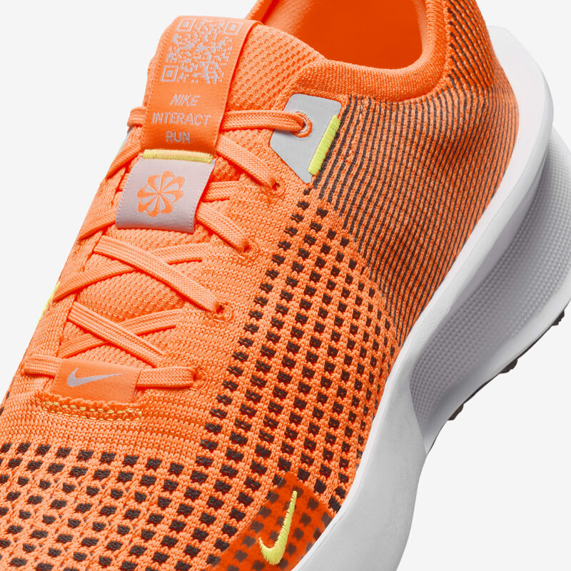 Nike Interact Run SE, Naranja Total/Voltio-Gris Fútbol-Negro, hi-res