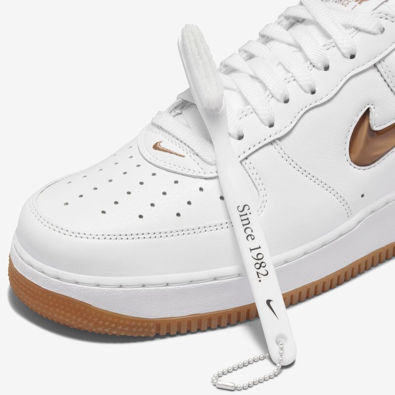 Nike Air Force 1 Low Retro, Blanco/Goma Marrón Medio, hi-res