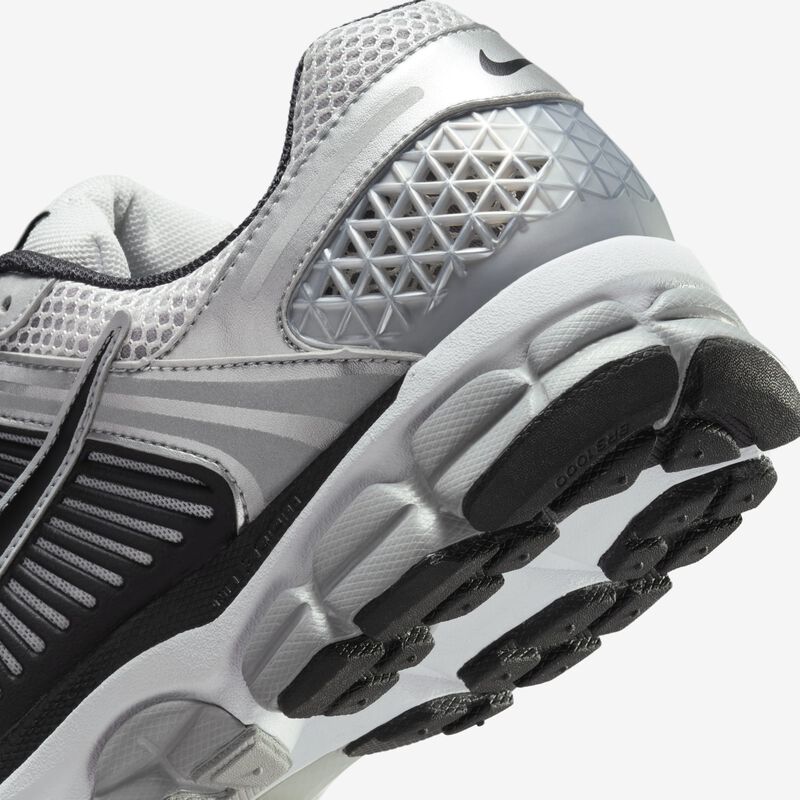 Nike Zoom Vomero 5, Plata Metalizado/Pure Platinum/Blanco/Negro, hi-res