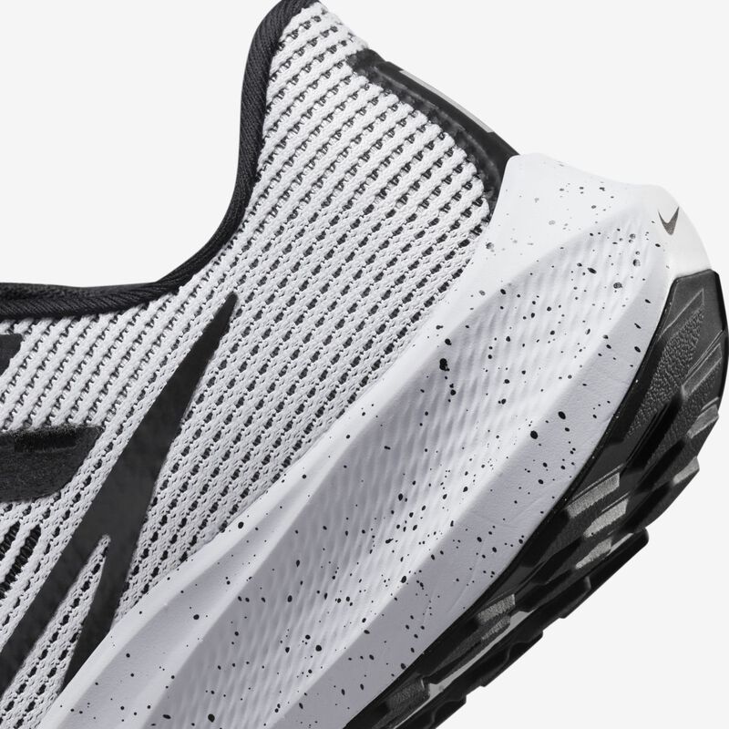 Nike Pegasus 40, Negro/Blanco, hi-res