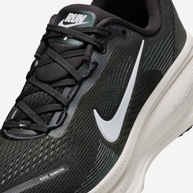 Nike Vomero 18, Negro/Leche De Coco/Mena De Hierro Claro/Blanco Cumbre, hi-res