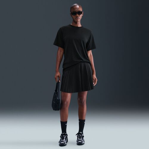 Nike Sportswear Essential