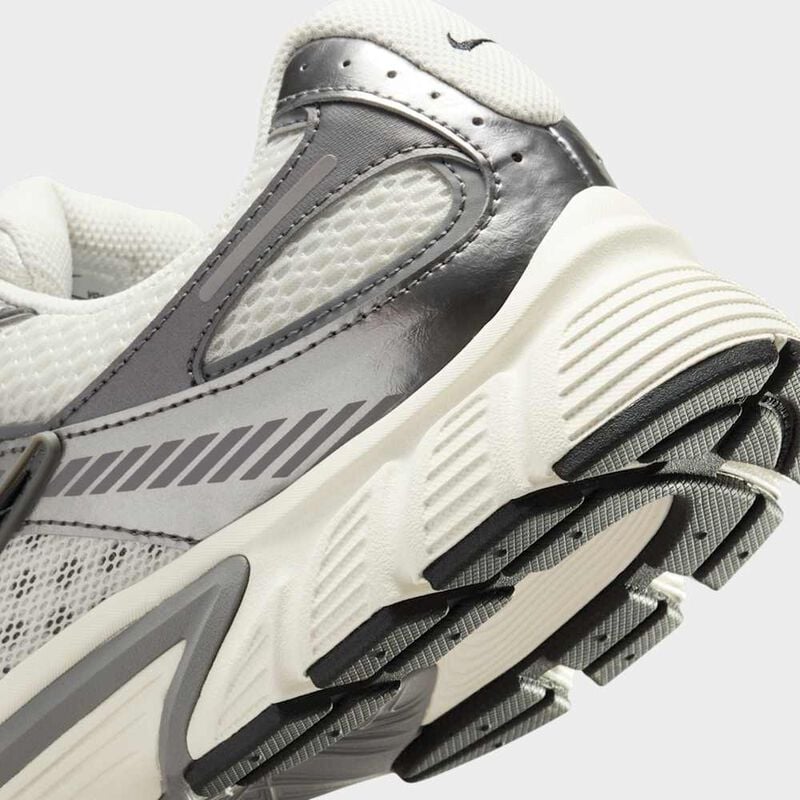 [Ljava.lang.String;@2766ef8f Nike&nbsp;V5 RNR, Gris, hi-res
