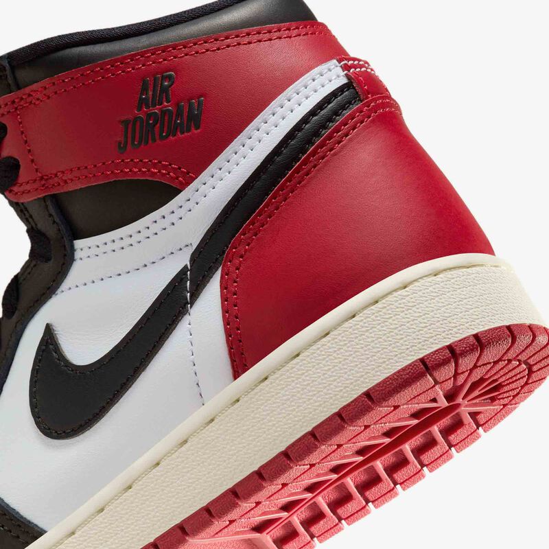 Air Jordan 1 High OG "Black Toe", Blanco/Negro-Rojo Universitario-Vela, hi-res