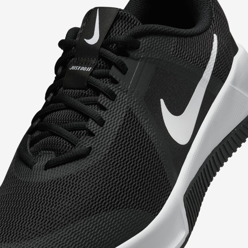 Nike MC Trainer 3, Negro/Blanco, hi-res