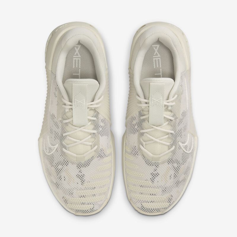 Nike Metcon 9 AMP, Hueso Claro/Marrón Madera Mineral Claro/Fantasma/Vela, hi-res