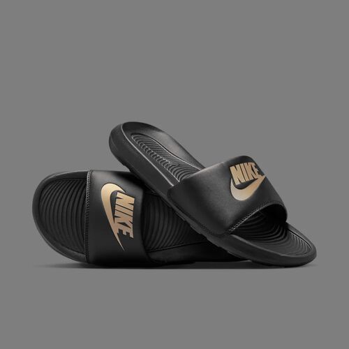 Nike Victori One, Negro/Negro/Oro metalizado, hi-res