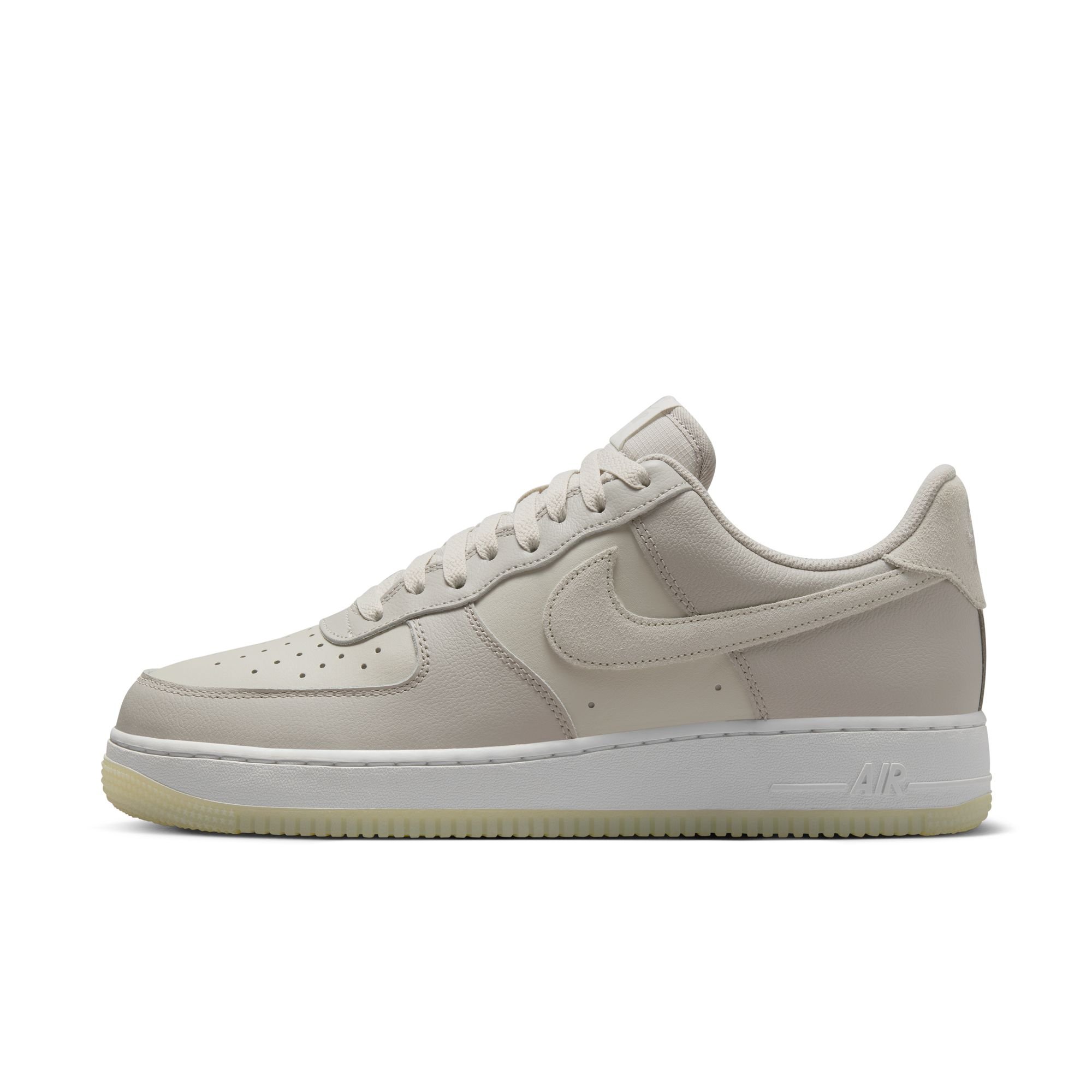 Compra Nike Air Force 1 07 LV8 por PEN 629.90 Nike Peru