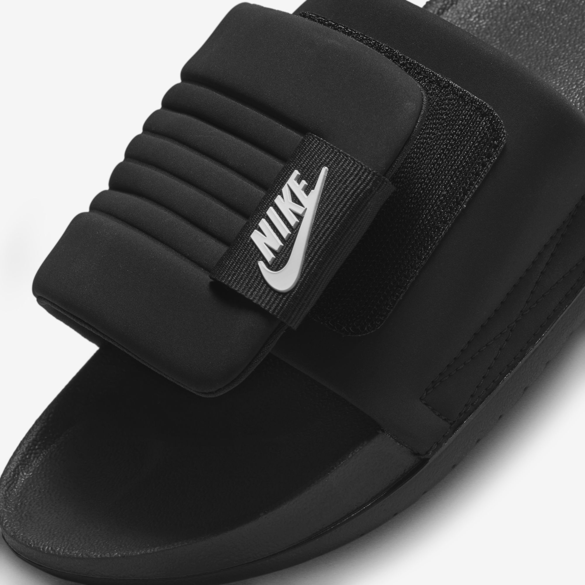 Compra Nike Offcourt Adjust por PEN 189.90 Nike Peru