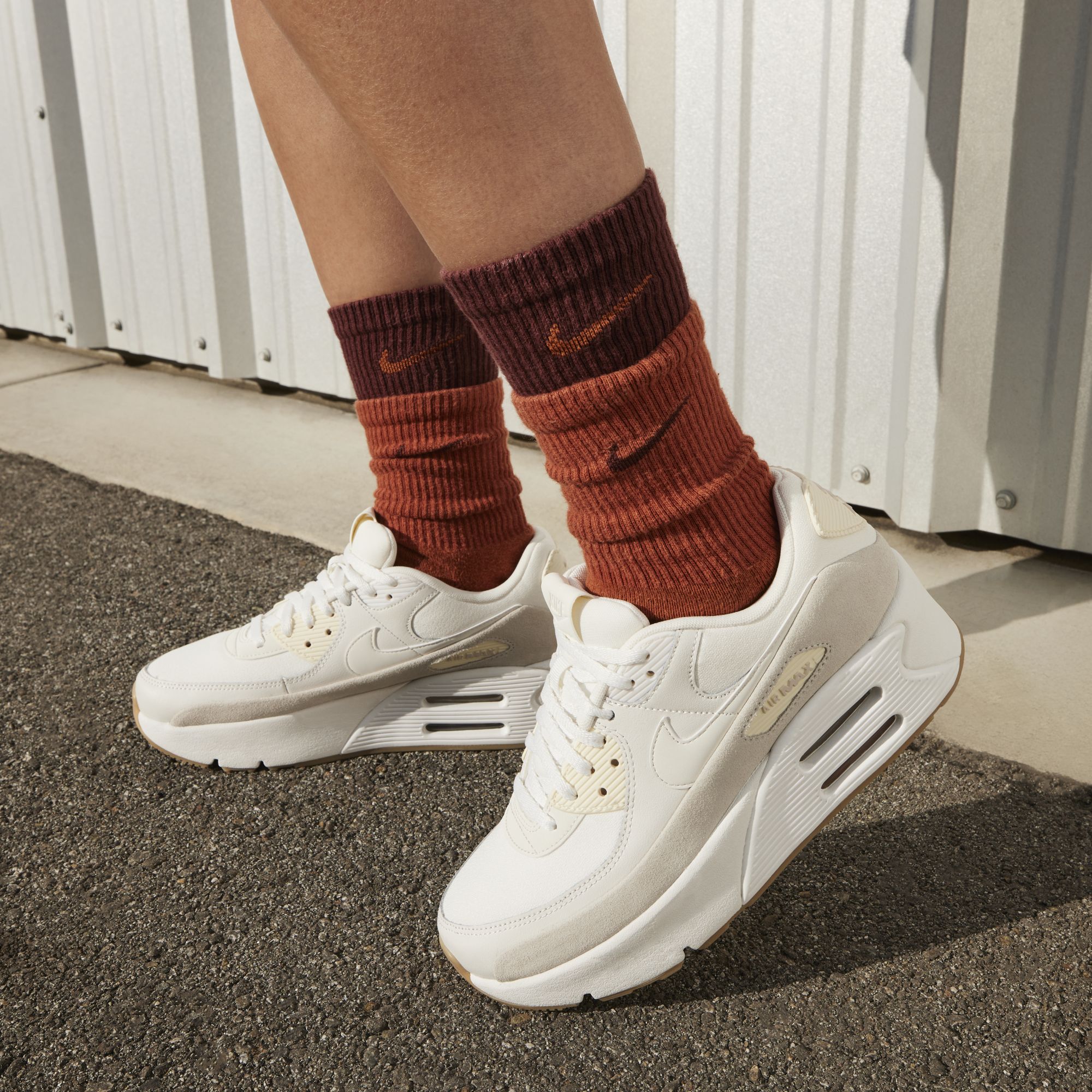 Compra Nike Air Max 90 LV8 por PEN 649.90 Nike Peru