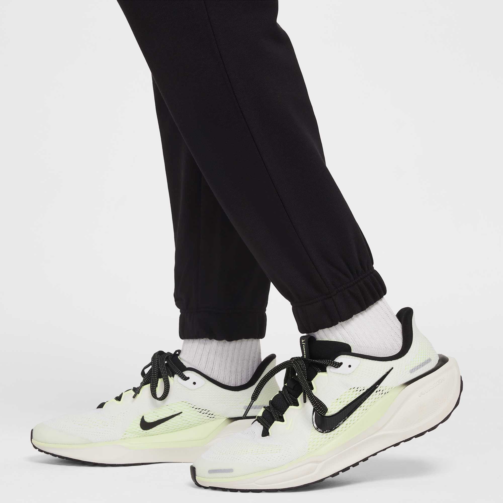 Nike Pro Fleece, Negro/Negro/Violeta Platino/Blanco, hi-res