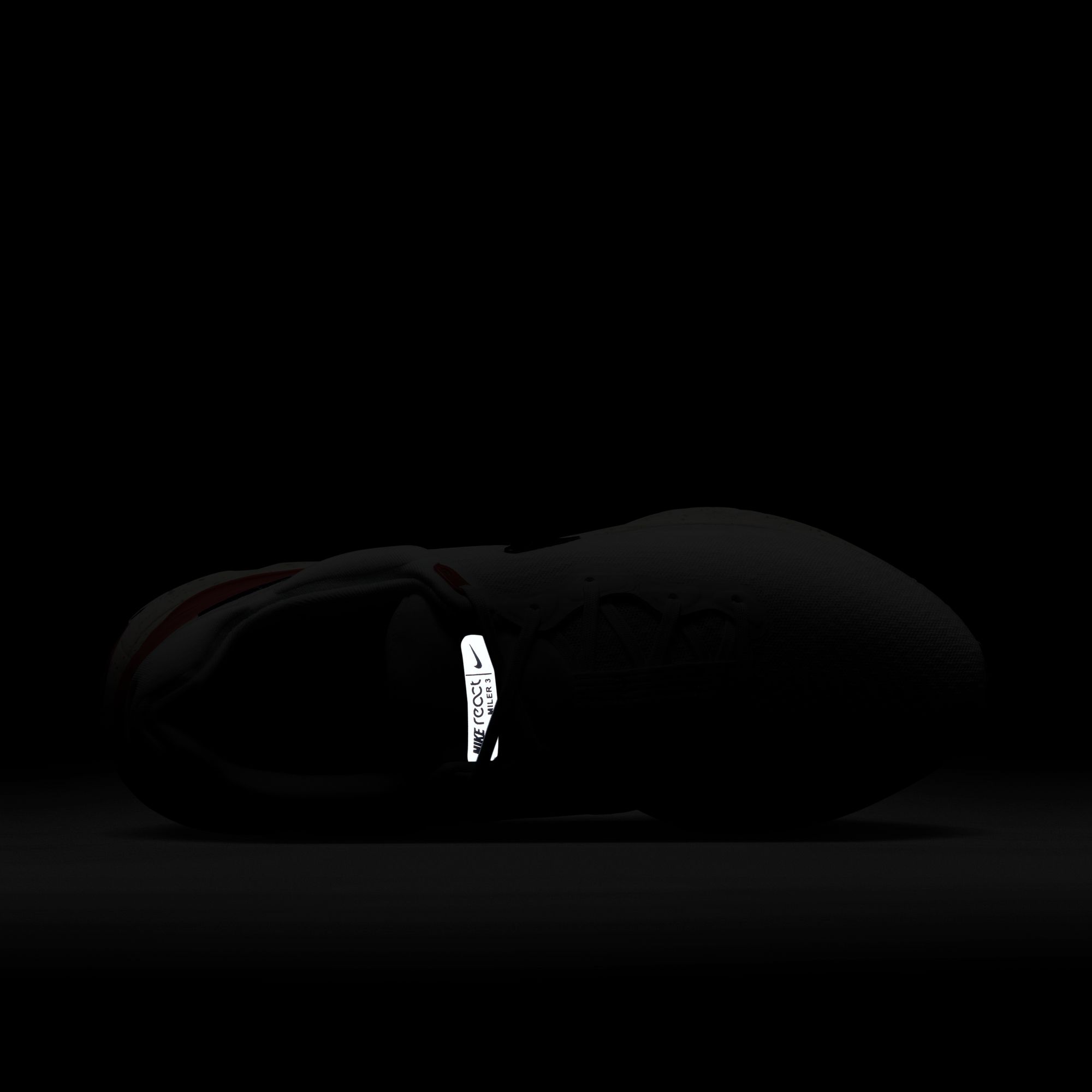 Nike React Miler 3, Blanco/Carmesí brillante/Vela/Obsidiana, hi-res