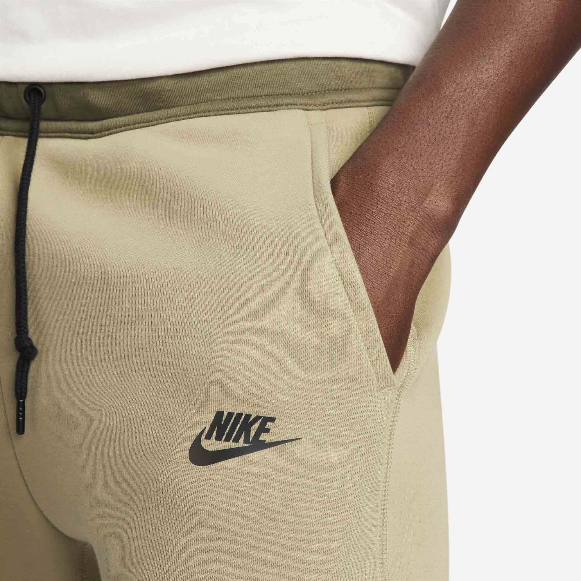 Compra Nike Sportswear Tech Fleece por PEN 399.90 Nike Perú