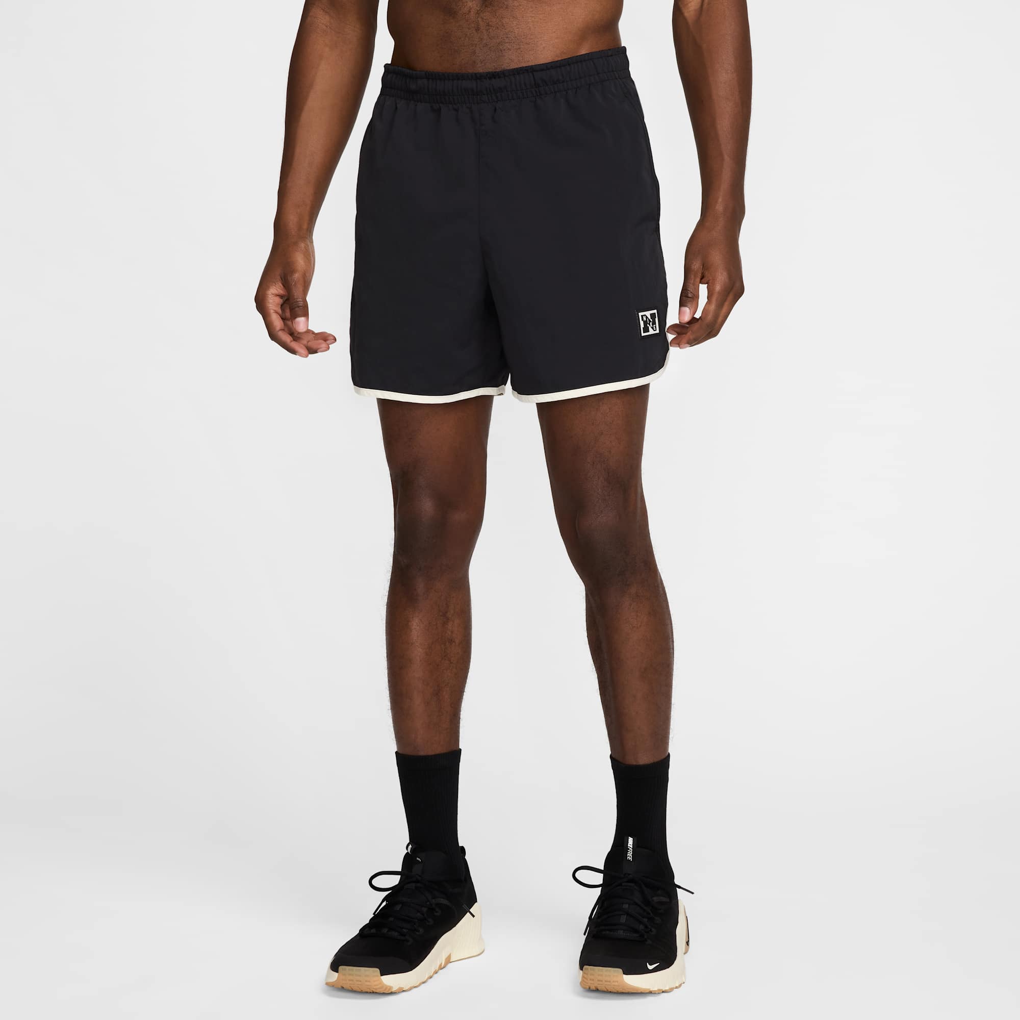Negro/Marfil Pálido/Negro