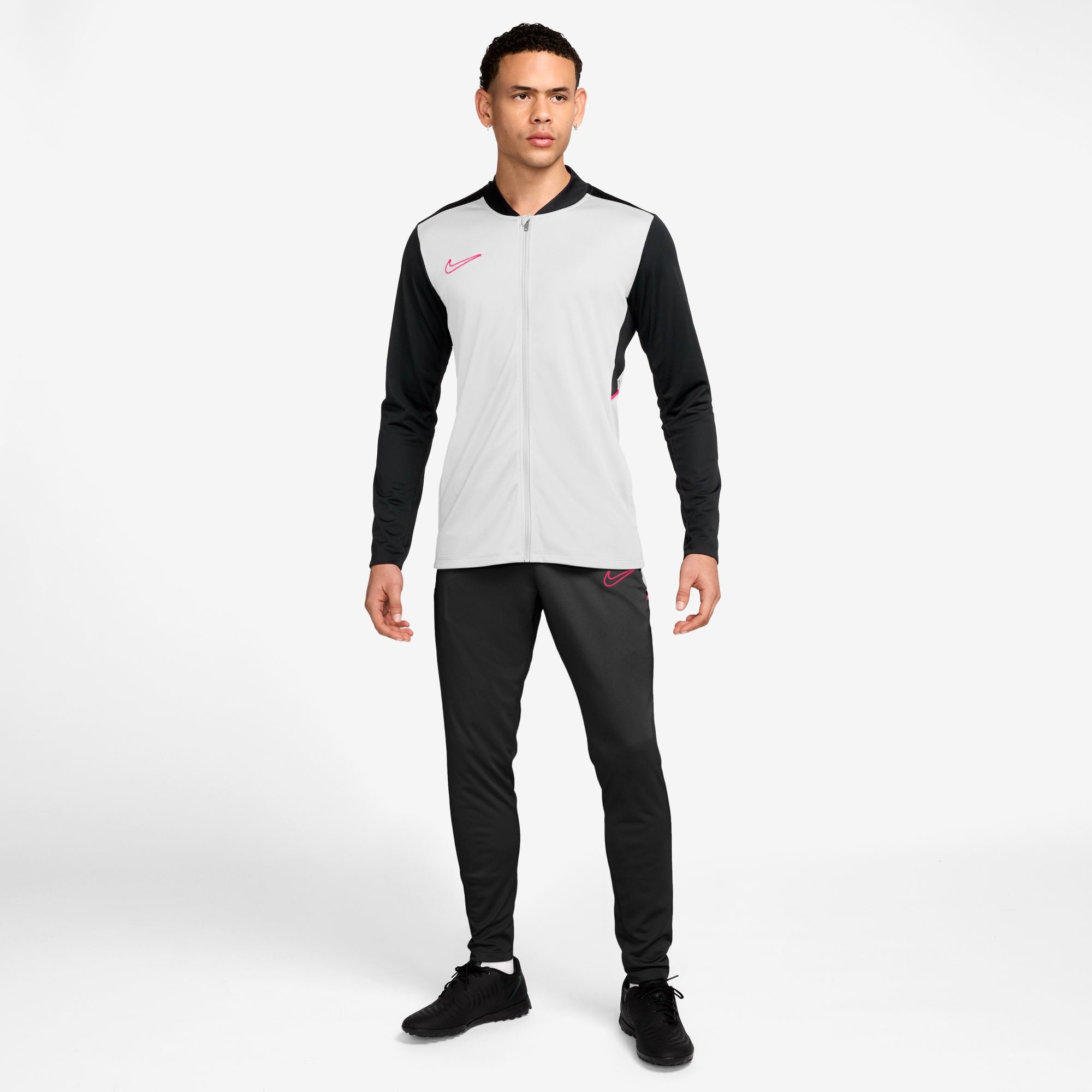 Nike Academy, Blanco/Negro/Carmes&iacute; brillante